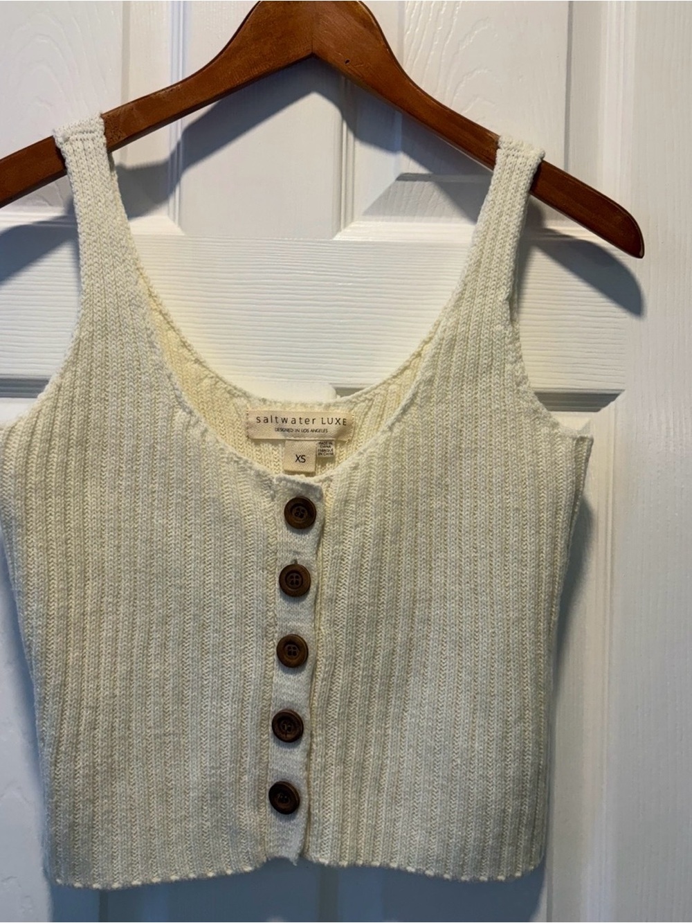 saltwater LUXE Cream Ribbed Button-Front Cropped Tank Top